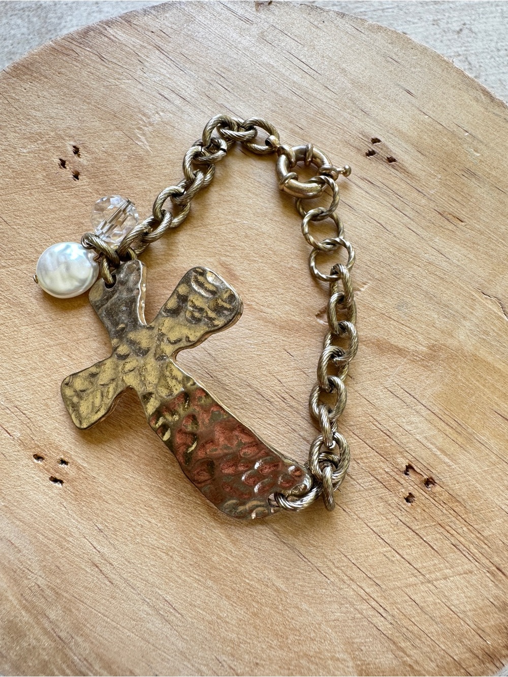 Hammered Metal Cross Charm Bracelet with Pearl & Crystal